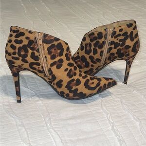 NEW Journee Collection Demmi Bootie